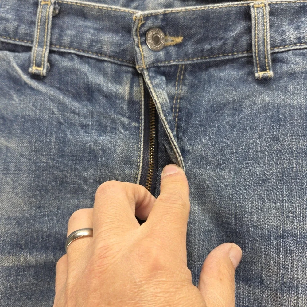 Vintage Levis Engineered Jeans Mens Blue Twisted Medium Wash Zip Fly Fits 34x30